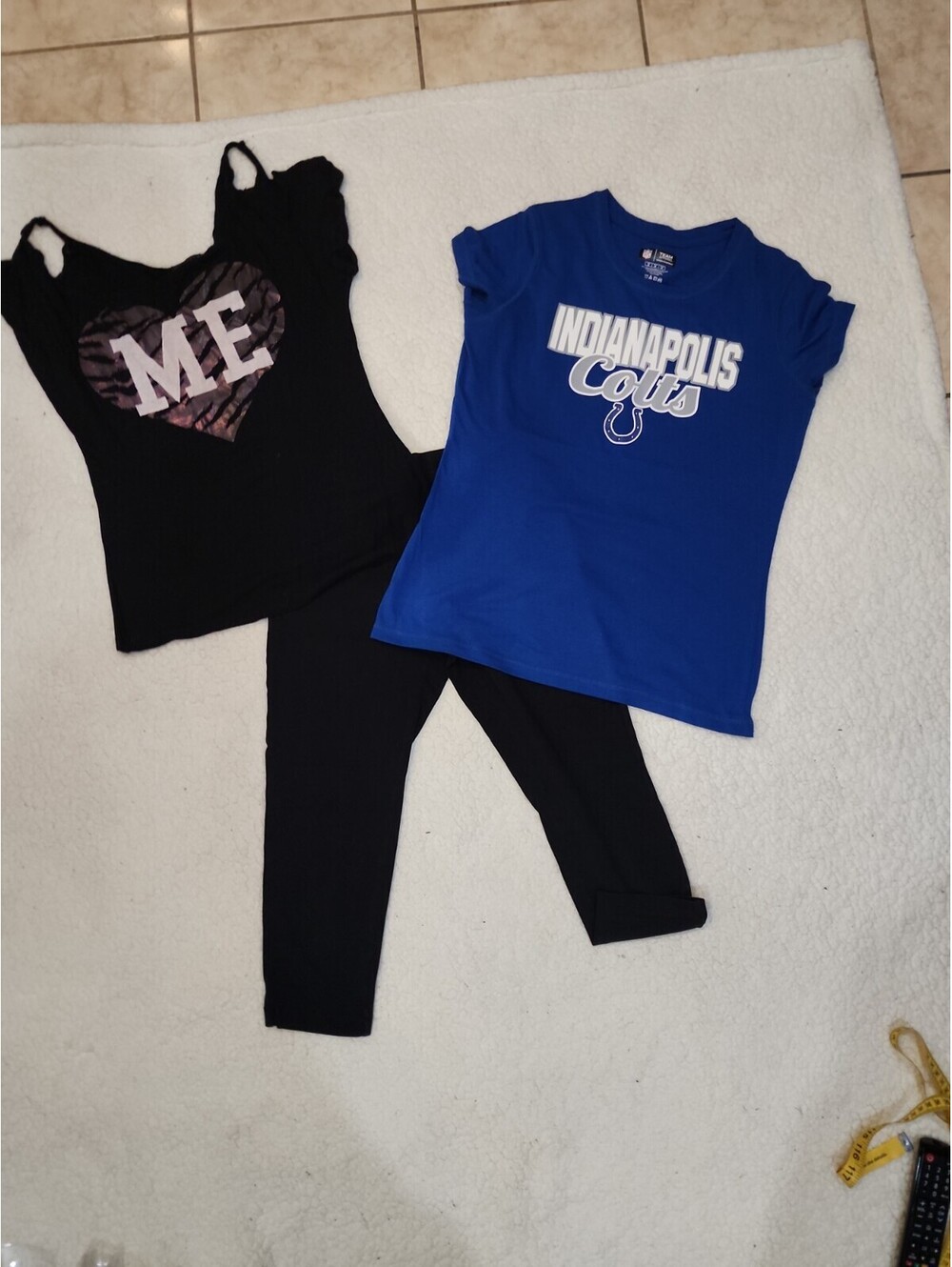 Women’s 3Pc Lot 2 Shirts/Shorts/Skull Leggings Sz M